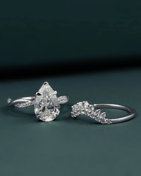 3.48 CTW Pear Cut Lab-Grown Diamond Bridal Ring Set in Gold