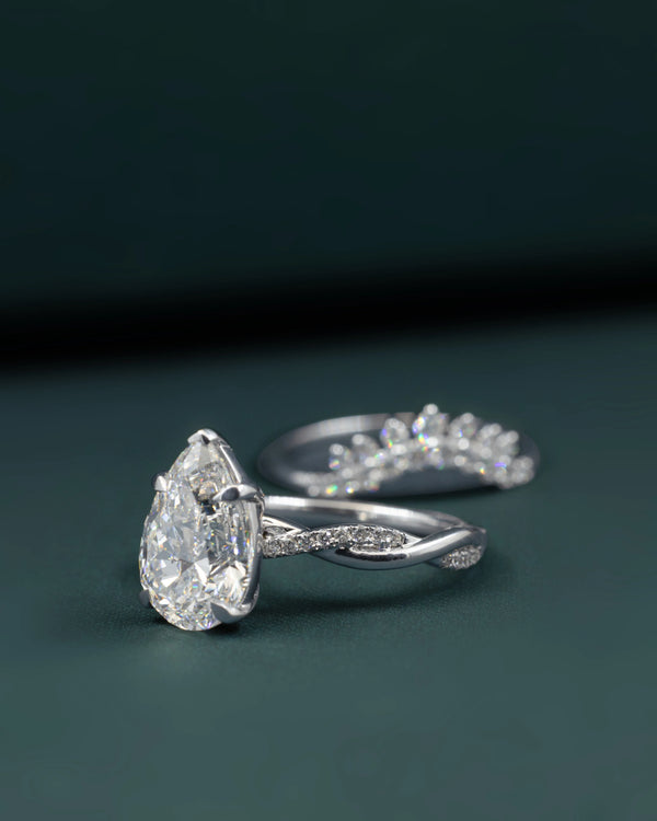 3.48 CTW Pear Cut Lab-Grown Diamond Bridal Ring Set in Gold