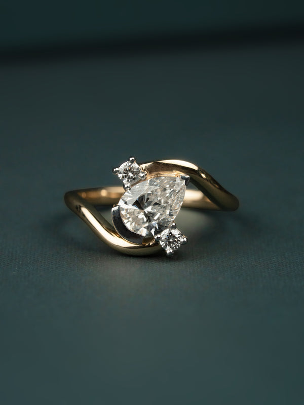 1.19 CT Pear Cut CVD Lab-Grown Diamond Twist Engagement Ring